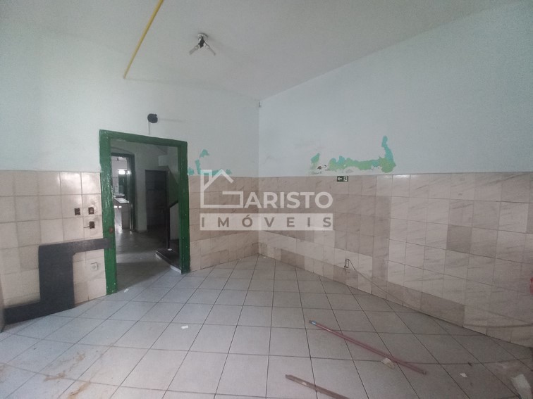 Prédio comercial locação centro Amparo-SP esquina Pádua Sales 16