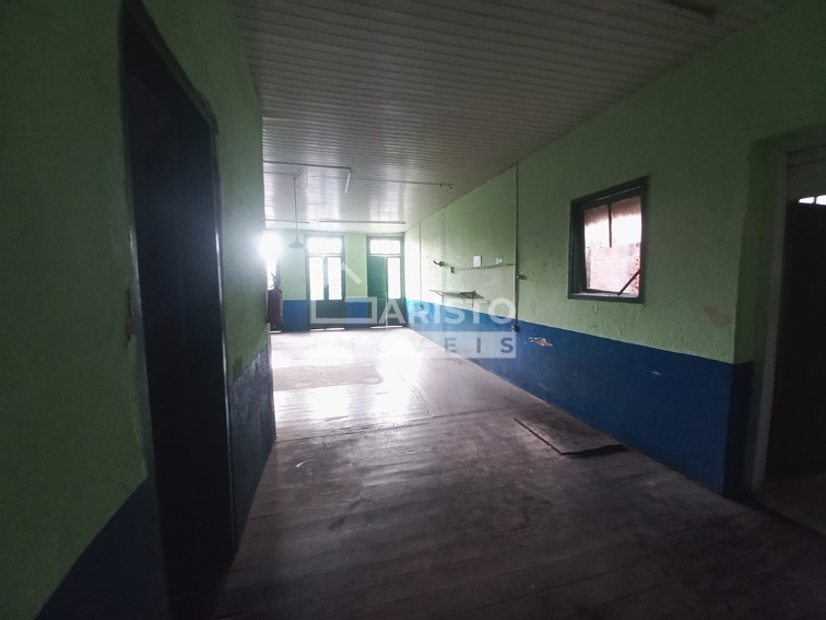 Prédio comercial locação centro Amparo-SP esquina Pádua Sales 22