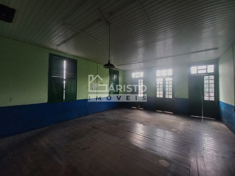 Prédio comercial locação centro Amparo-SP esquina Pádua Sales 24